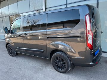 Ford Tourneo Custom - 2