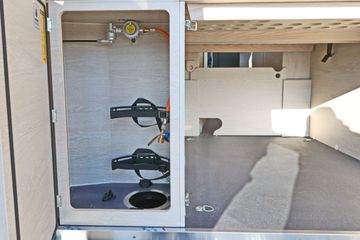Fahrzeugabbildung Tourne Tourne 6.0 BLACK EDITION | LAGER