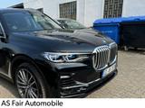 BMW X7 xDrive 30 d - schwarze BMW X7