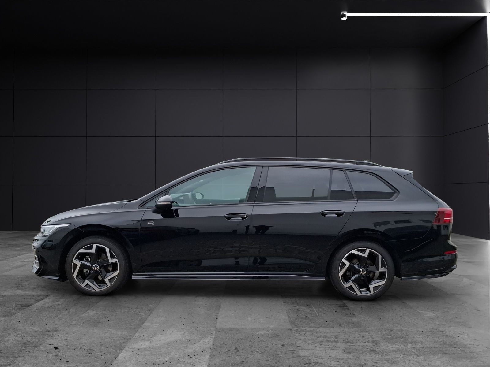 Fahrzeugabbildung Volkswagen Golf VIII Variant eTSI R-Line DSG LED Navi AID A
