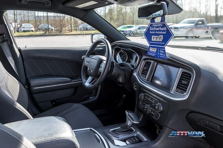 Fahrzeugabbildung Dodge Charger RT 5.7 V8 HEMI 20 Zoll Sitzheizung