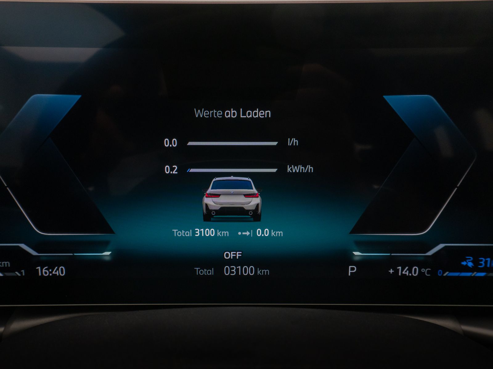 Fahrzeugabbildung BMW 330e M Sport Panorama 360°HUD DAB H/K AHK ACC