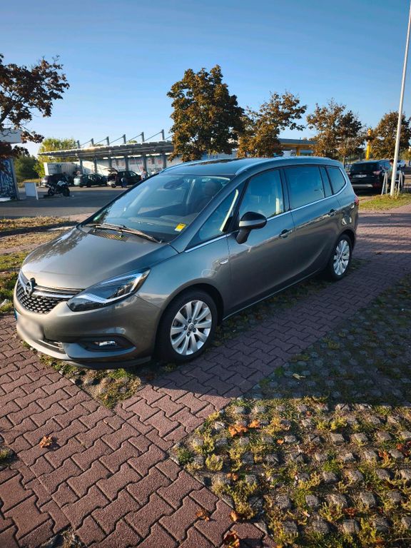 Image of Opel Zafira Tourer