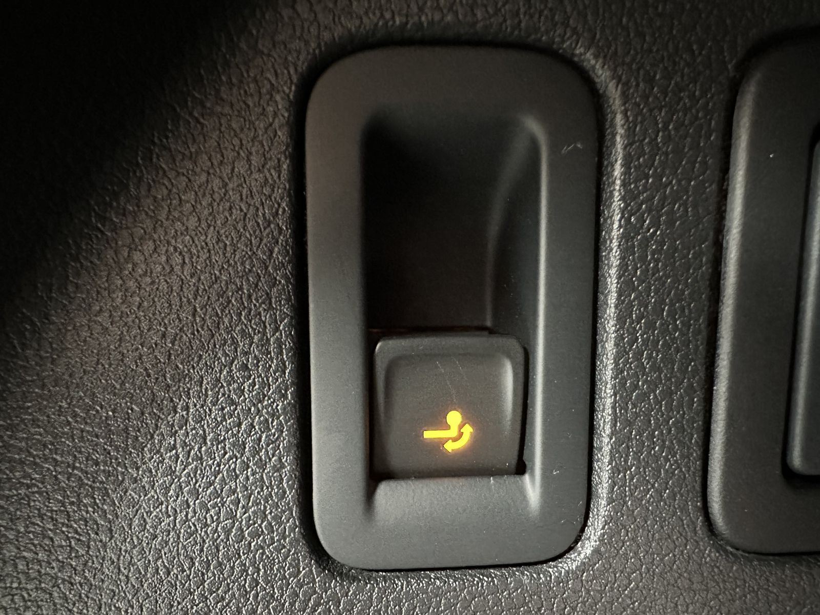 Fahrzeugabbildung Volkswagen Tiguan 2.0 TDI DSG Life NAV+LED+AHK+VCOCK+KAMERA