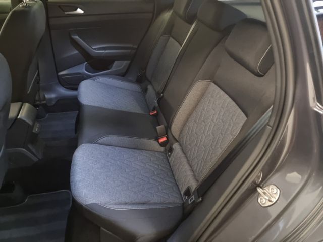 Fahrzeugabbildung Volkswagen Taigo 1,0 TSI DSG MOVE LED-MATRIX ACC NAVI AHK D