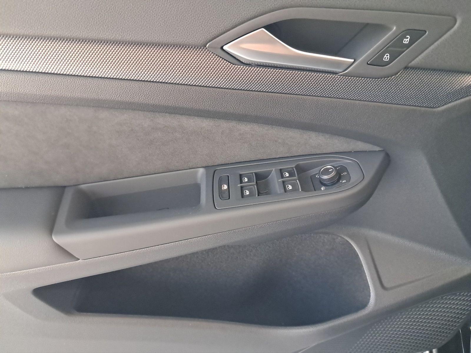 Volkswagen Golf R-Line 1,5 eTSI (150 PS) DSG Panodach, миниатюра 10
