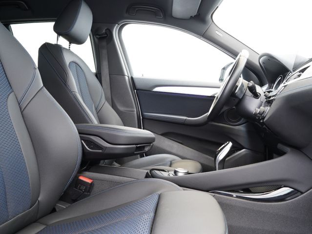 Fahrzeugabbildung BMW X2 sDrive 20 i M Sport LED/HEADUP/KEYLESS/KAMERA
