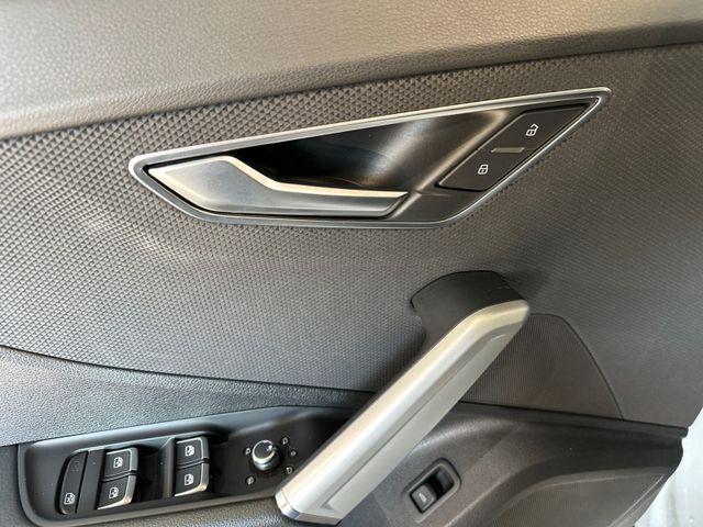Q2 40 TFSI QUATTRO ADVANCED LED+KAMERA+OPTIK+ALU