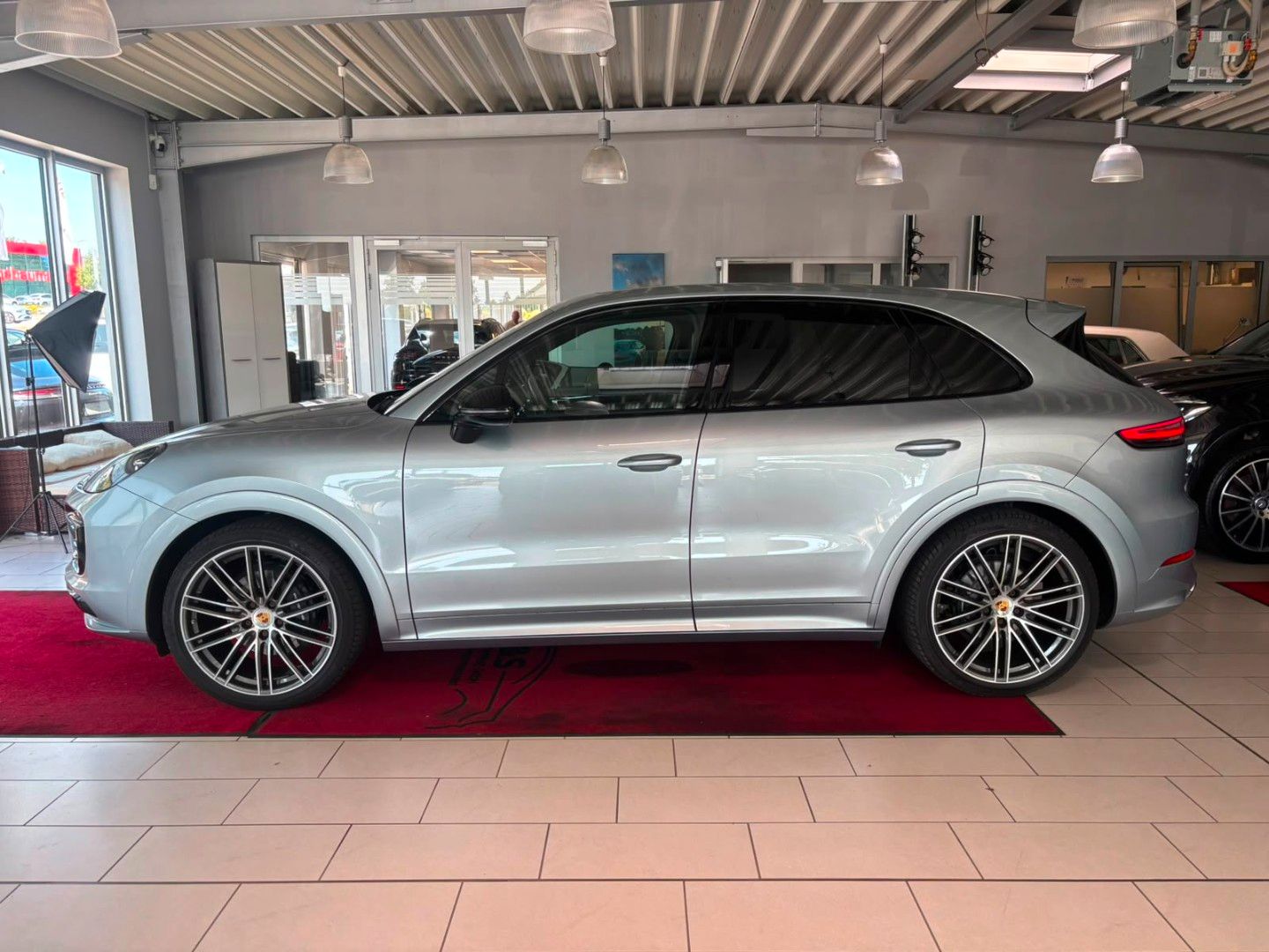 Porsche Cayenne Sport-Design-Paket*PANO/BOSE/22ZOLL* imagem 2