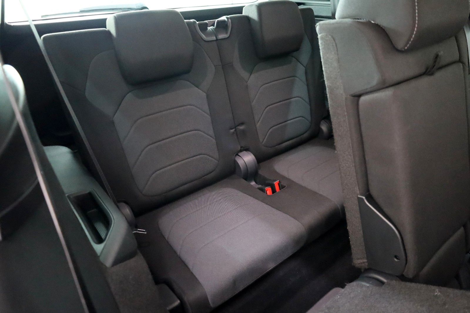 Fahrzeugabbildung SKODA Kodiaq Drive 125 4x4 7 Si,Navi,LED,ACC,AHK,SR+WR