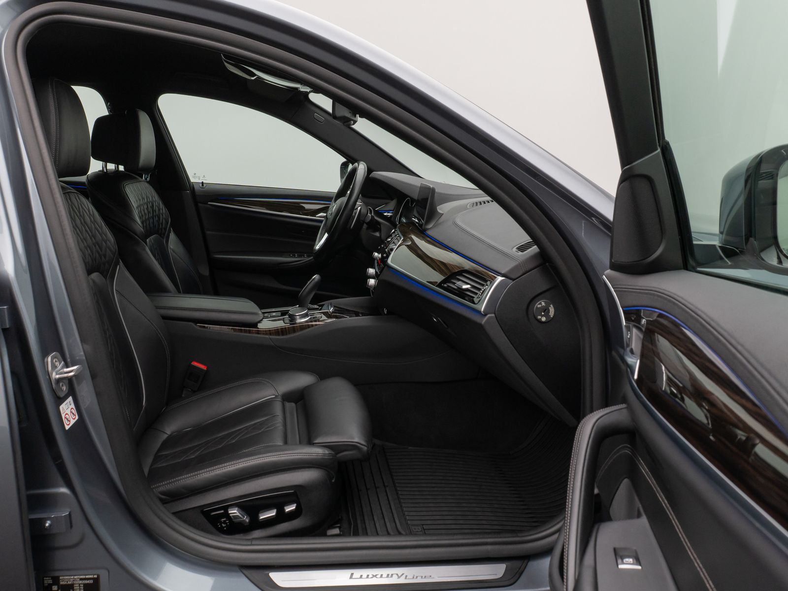 Fahrzeugabbildung BMW 540i xD Luxury Line Kamera HUD HiFi Komfort AHK