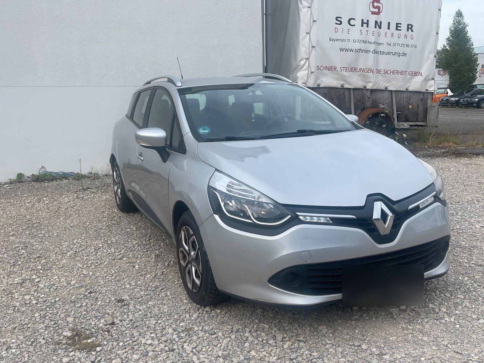 Renault Clio 2015 — rear view