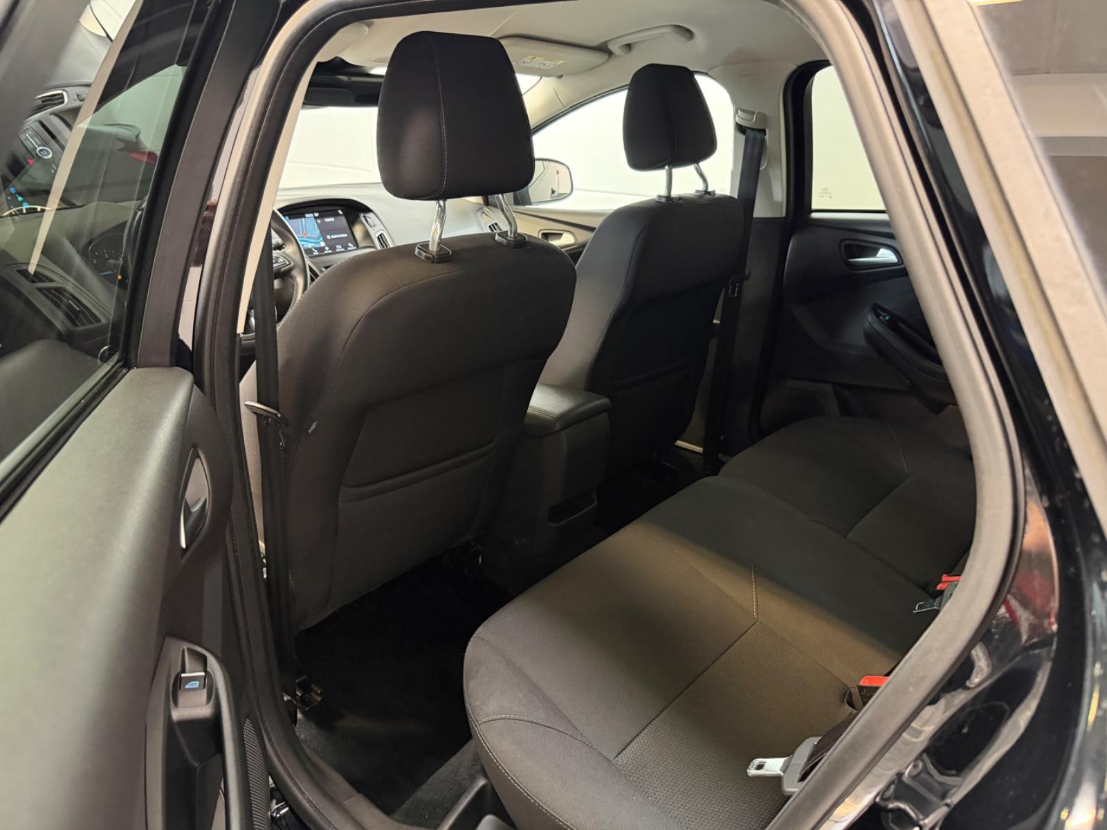 Ford Focus Turnier Business*2.hd*Autom.*Carplay*Navi