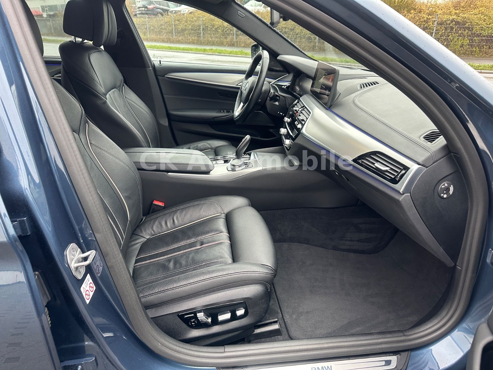 Fahrzeugabbildung BMW 530d Lim./Navi/Head-Up/Laser/Leder/Kamera
