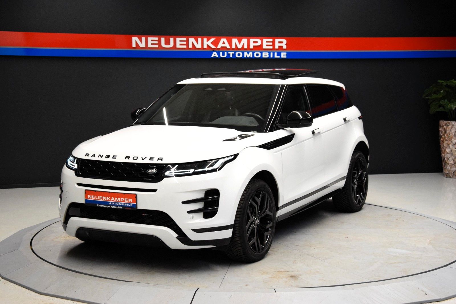 Fahrzeugabbildung Land Rover Range Rover Evoque R-Dynamic SE Pano ACC Memory