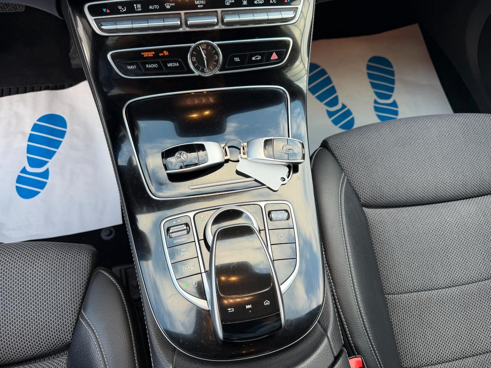 Mercedes-Benz E 220d Avantgarde AMBIENTE/LED/KAMERA/TOTWINKEL