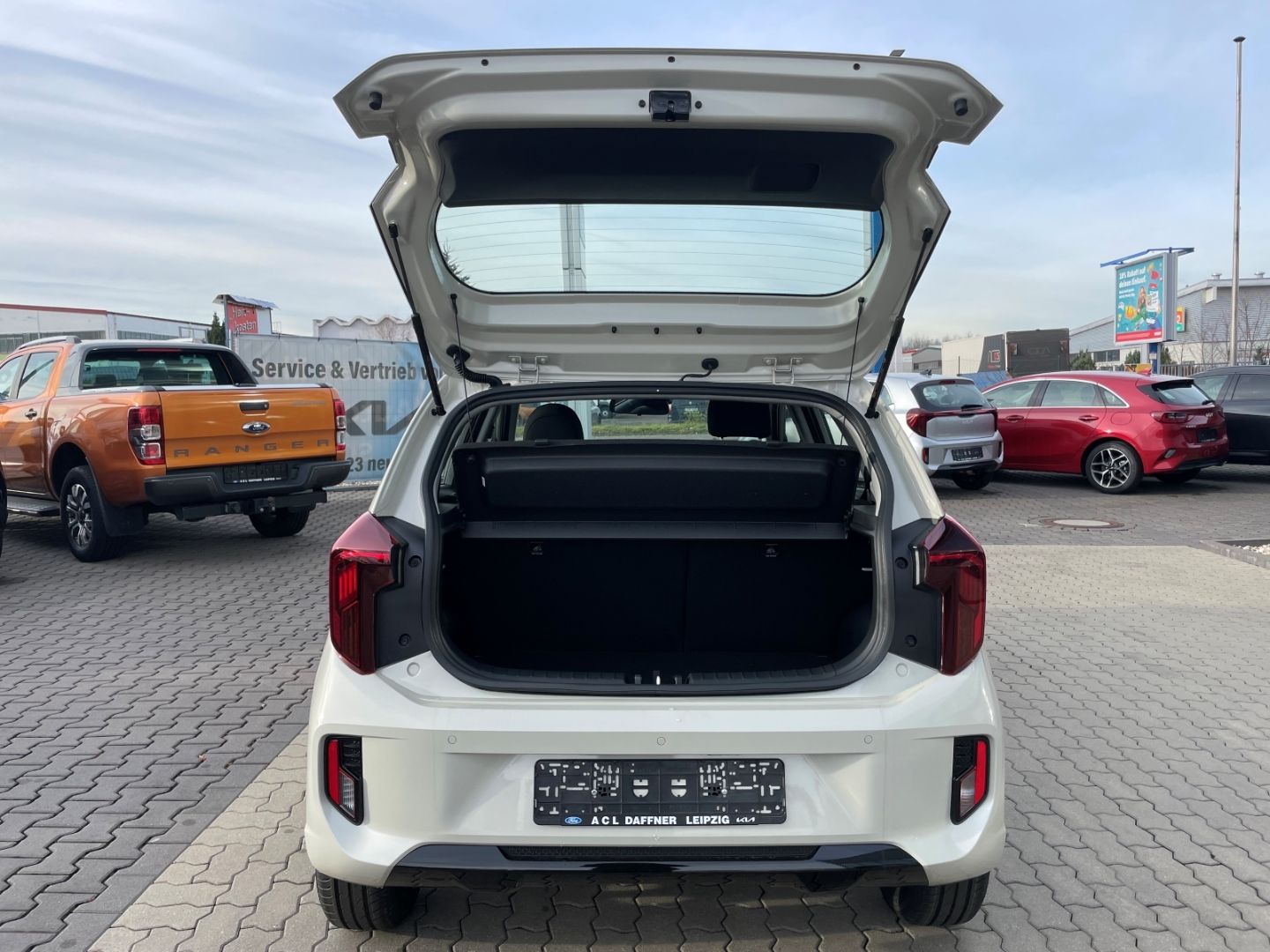 Fahrzeugabbildung Kia Picanto Vision Spurhalteass Verkehrszeichenerk