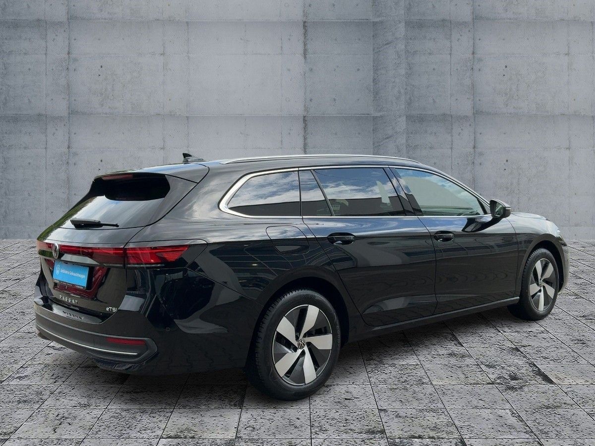 Volkswagen Passat Variant - Bild 6