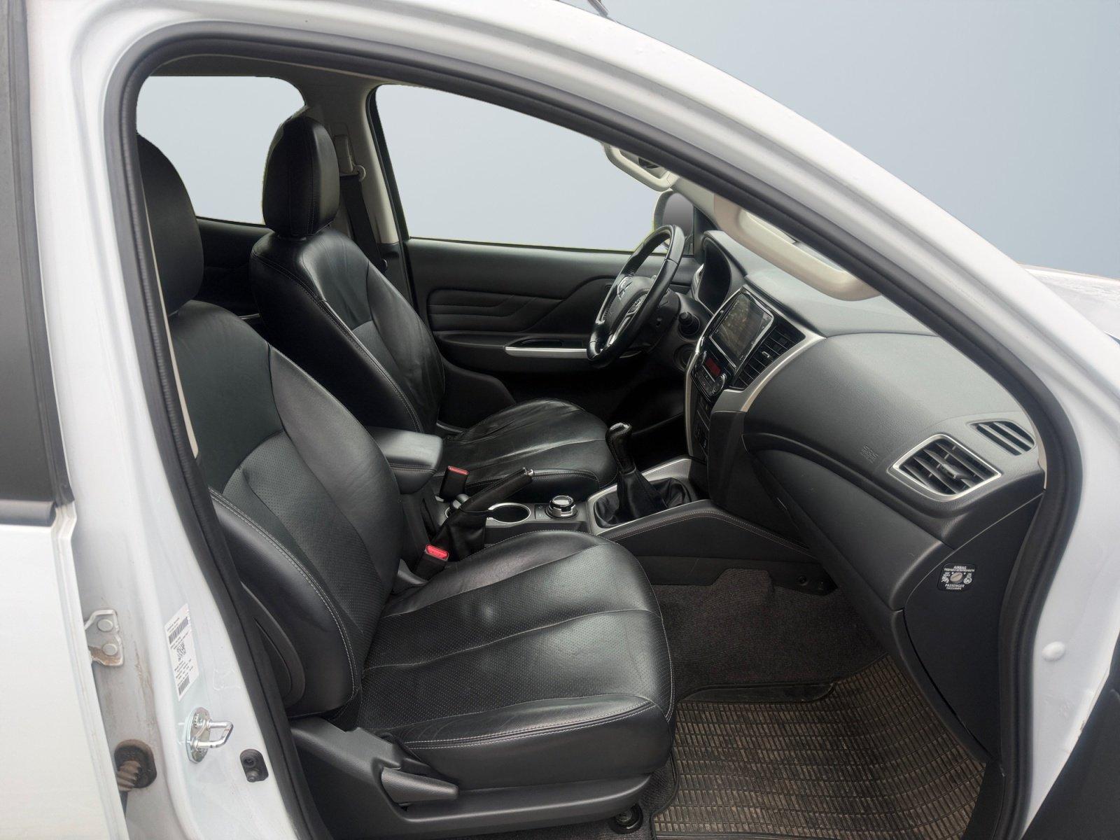 Mitsubishi L200 Top 4x4 2.2 Doppelkabine TEMP+SHZ+USB