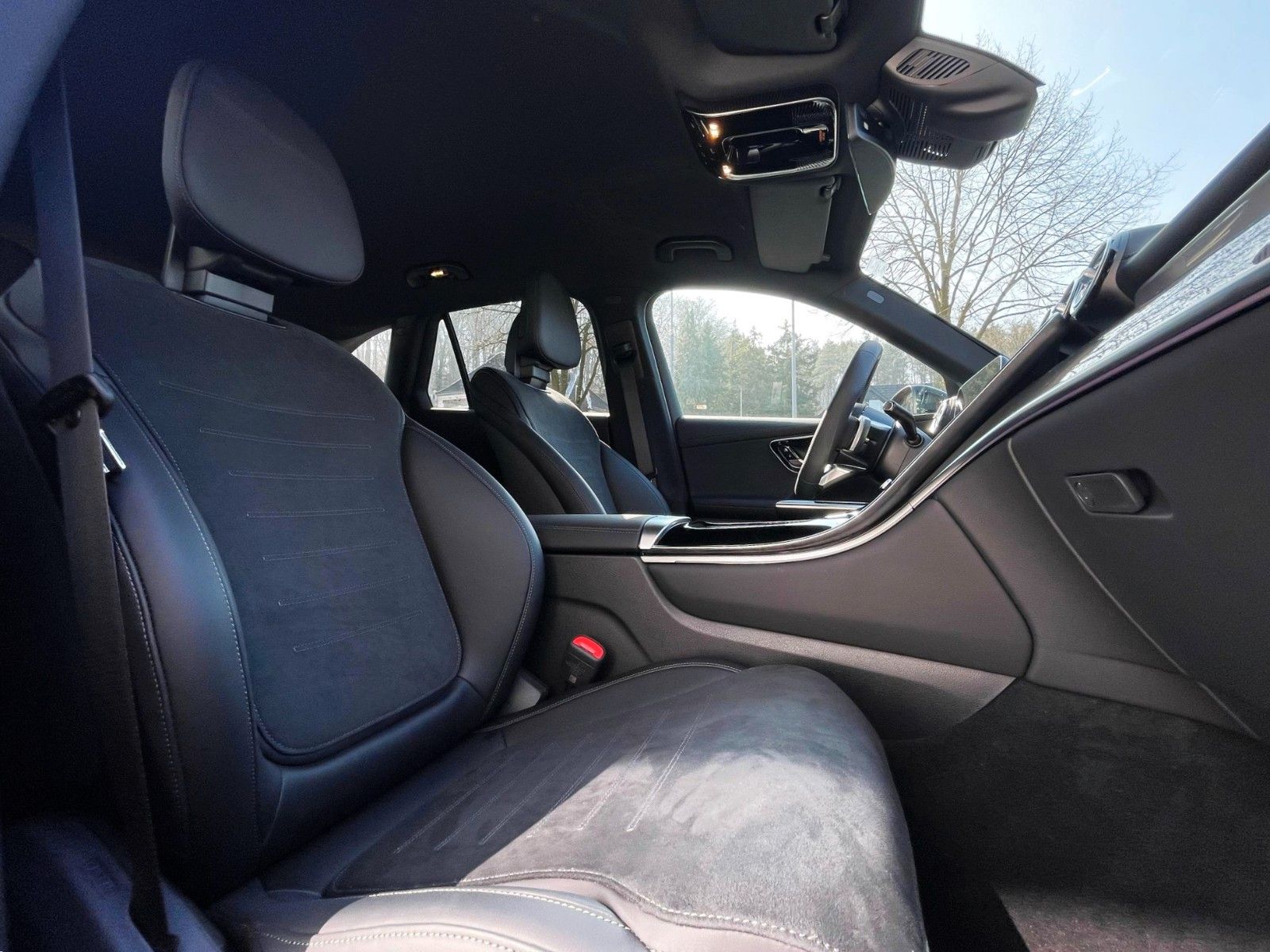 Fahrzeugabbildung Mercedes-Benz GLC 220d 9G 4MATIC AMG-LINE MBUX 20"AMG NIGHT P.