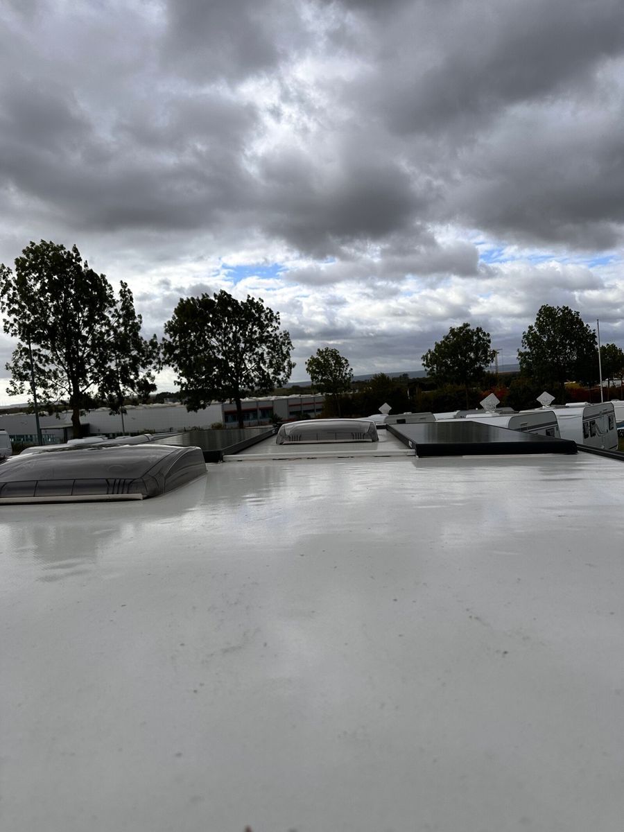 Fahrzeugabbildung Malibu T 460 LE Hubstützen Solar Lithium Wechselrichter