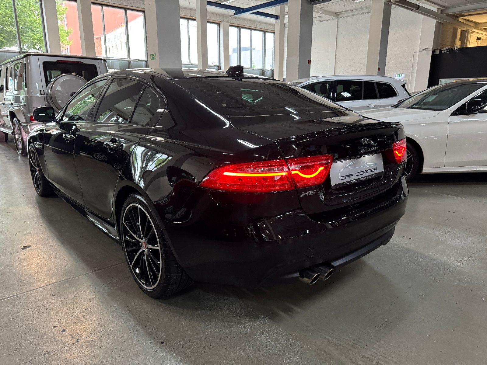 Fahrzeugabbildung Jaguar XE 2.0 d 8GT LANDMARK R-SPORT BLACK EDITION VOLL