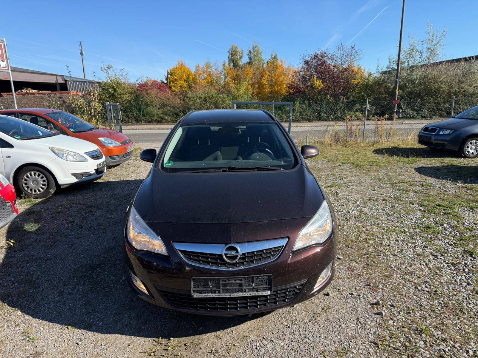 Opel Astra J Sports Tourer Design Edition