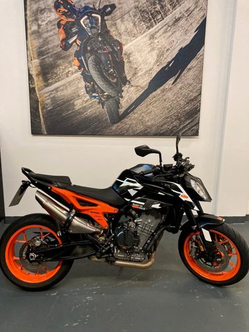 KTM 890 Duke GP