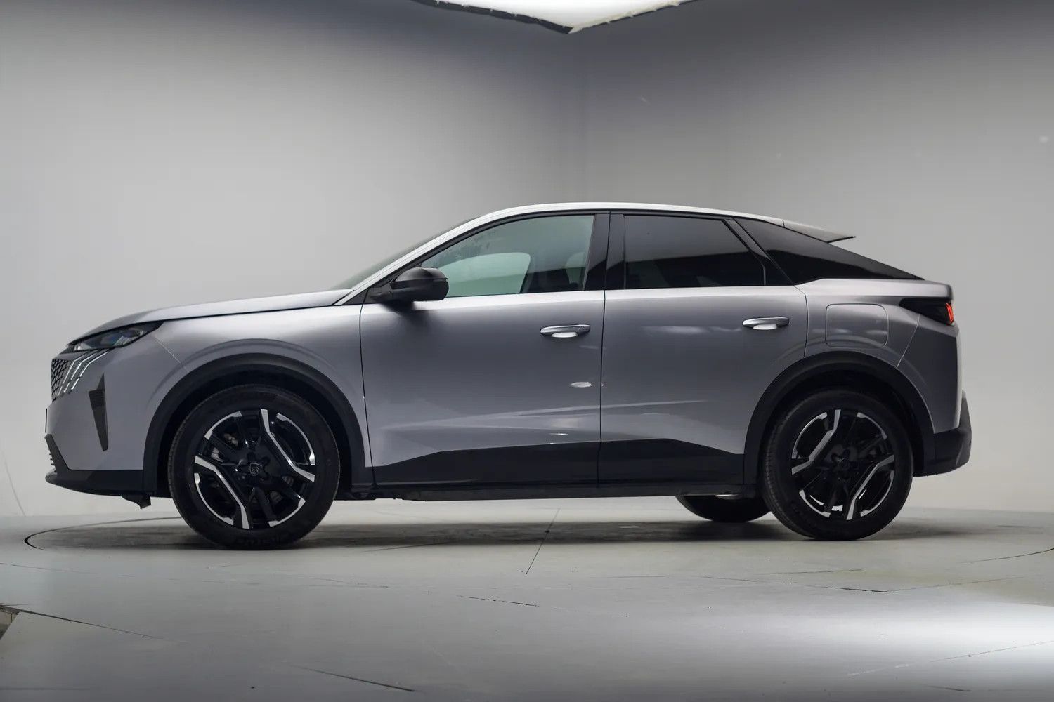 Peugeot e-3008 Allure 73 kWh [ kamera Tempomat Apple Car imagem 2