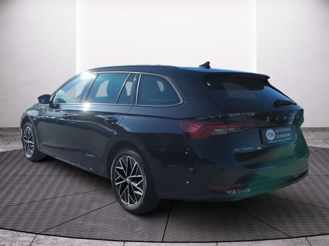 Fahrzeugabbildung SKODA Octavia Combi 2.0 TDI DSG Clever NAV AHK STANDHZ