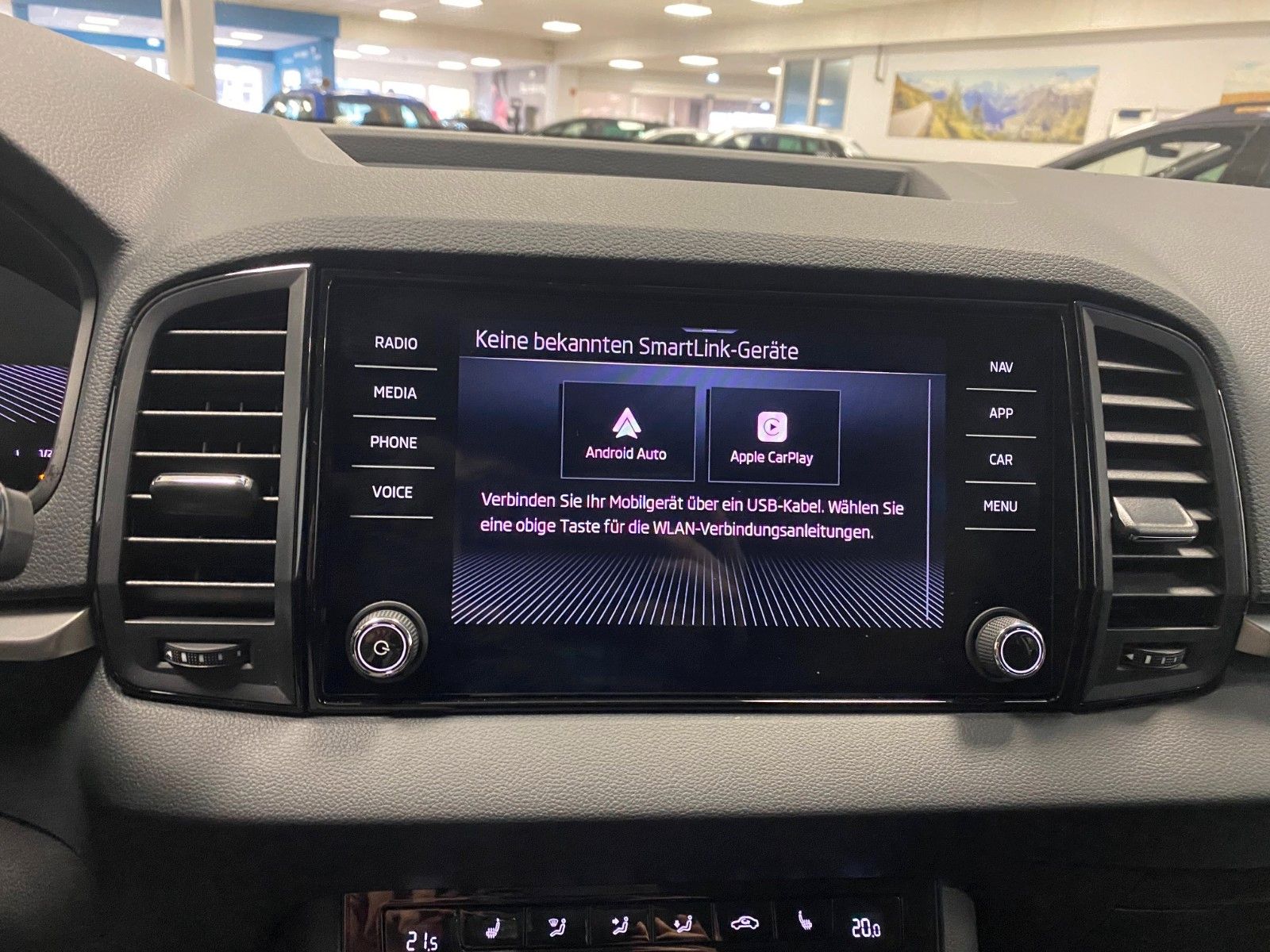 Fahrzeugabbildung SKODA Karoq 1.5 TSI DSG Selection+ACC+2030 Garantie+BC