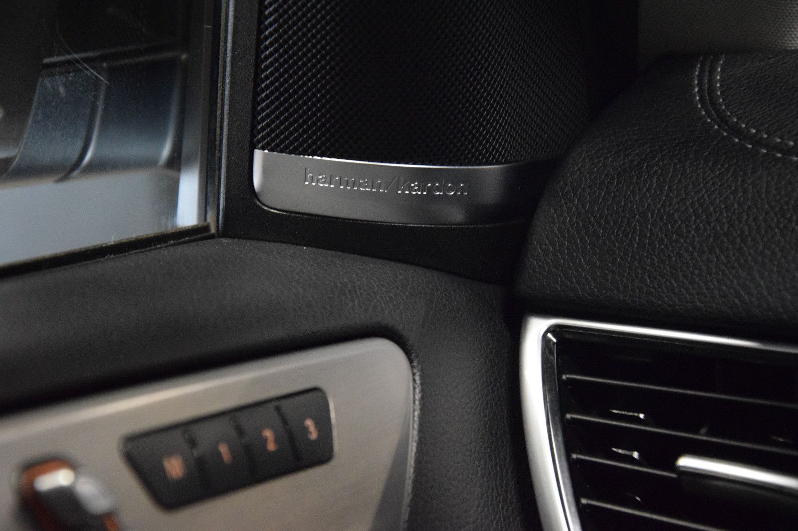 Fahrzeugabbildung Mercedes-Benz GLE 350d Coupé 4Matic AMG Line Pano HuD h/k Dist