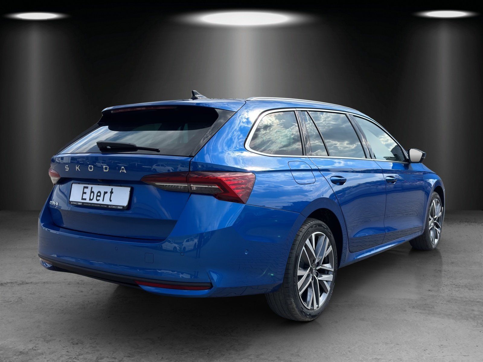 Fahrzeugabbildung SKODA Octavia Combi Balance 1,5 TSI mHEV 110 kW DSG