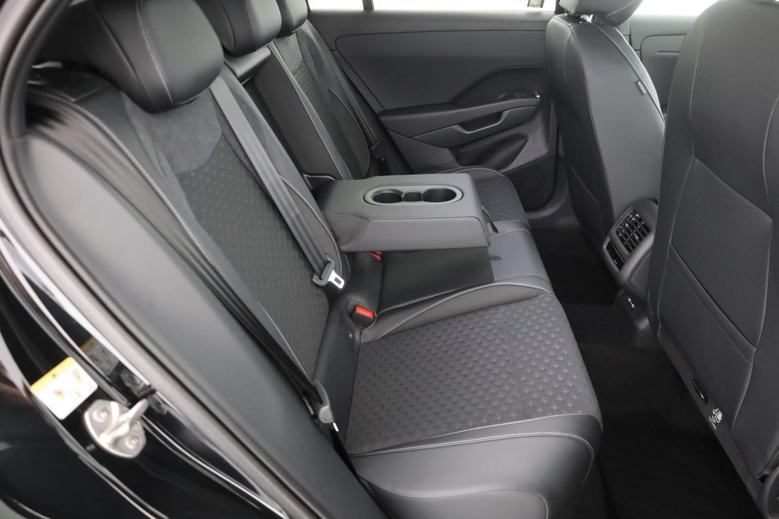Volkswagen T-Roc R-Line 1.5 eTSI DSG n.Modell LED ACC AHK