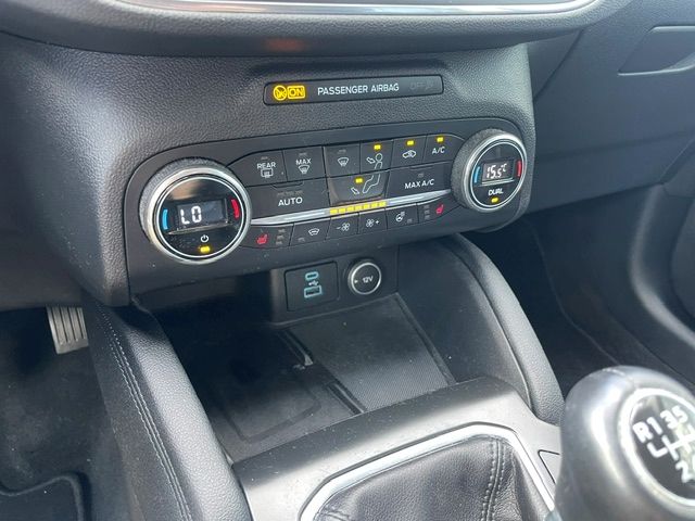 Fahrzeugabbildung Ford Kuga Titanium X elek Heckkl AHK abnehmbar LED