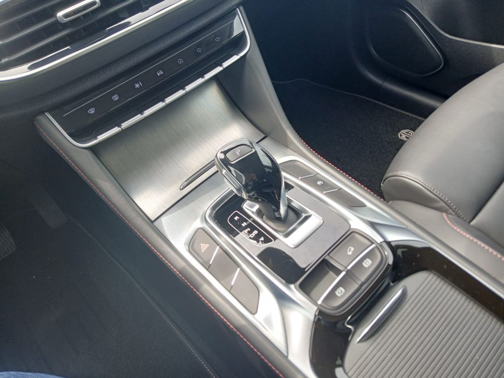 Fahrzeugabbildung MG HS 1.5 Benzin Automatik Comfort *Cam*Shz*NAVI*