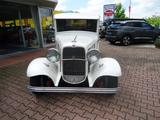 Ford Pickup Flathead V8 Hot Rod - Ford mit Benzin-Antrieb: Rod Hot
