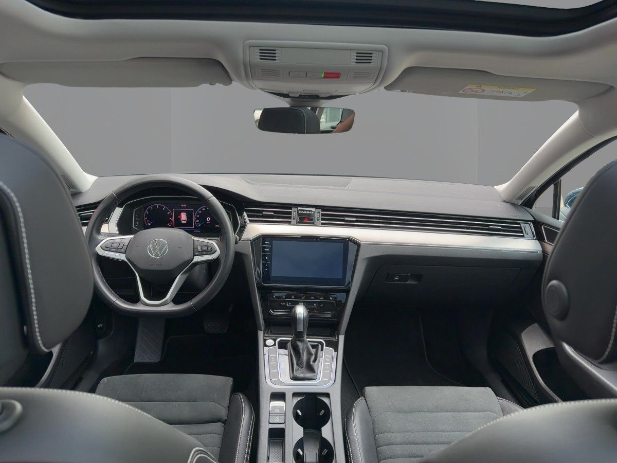 Volkswagen Passat Variant - Bild 12