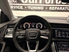 AUDI Q8 55 TFSI quattro LENKRAD-,SITZHZG AHK HEADUP
