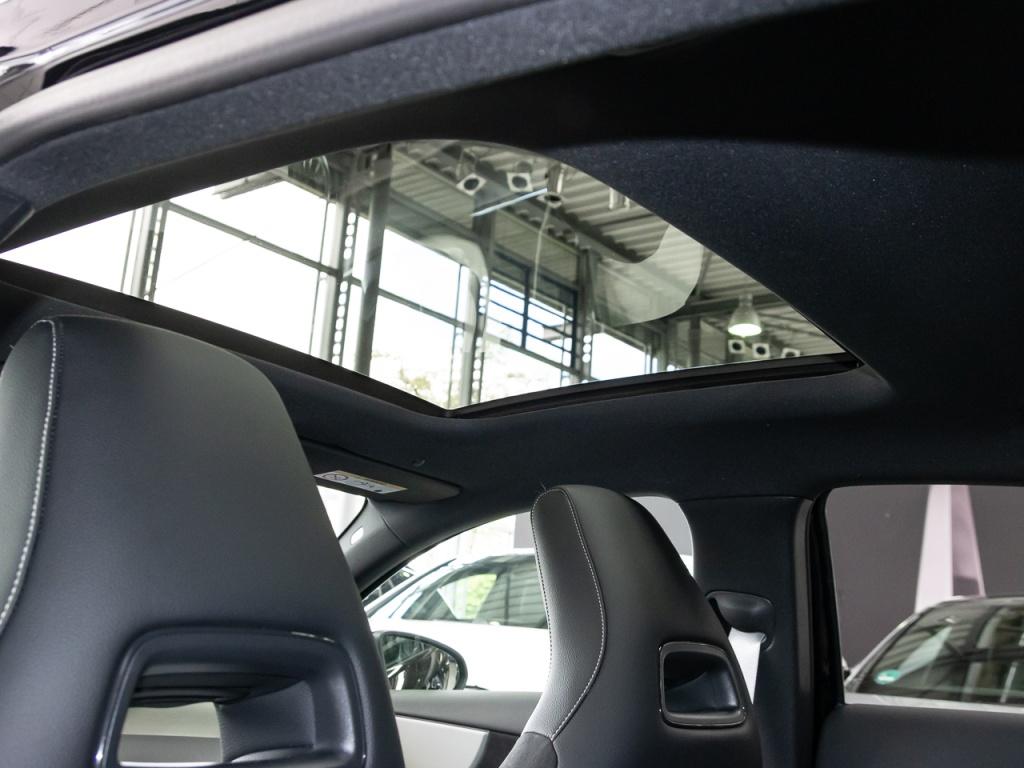 Mercedes-Benz A 250 4M Special Edition AMG *360*Pano*Memo*TotW