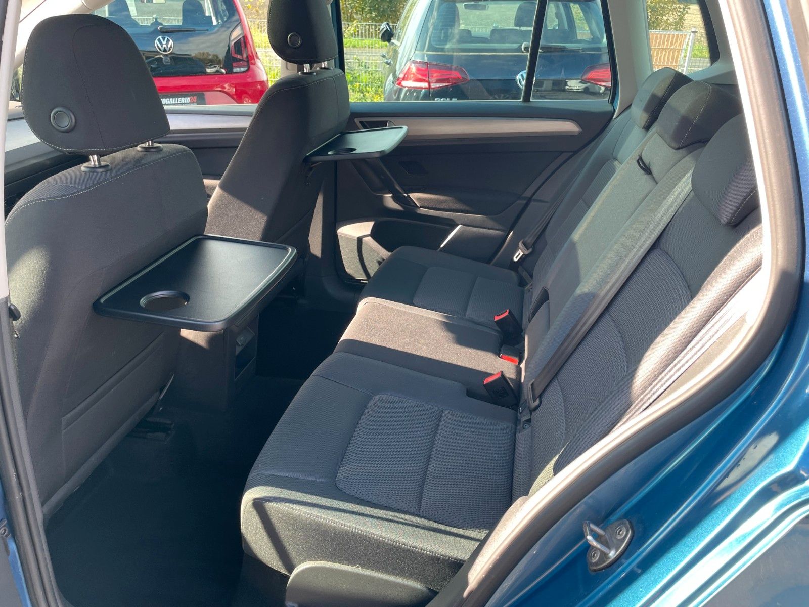 Fahrzeugabbildung Volkswagen Golf Sportsvan VII Comfortline DSG Xenon Pano AC