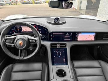 صورة مصغرة 17 لـ 2020 Porsche TAYCAN