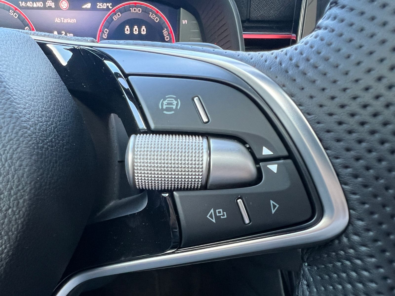 Fahrzeugabbildung SKODA Kamiq Monte Carlo 1.5 TSI DSG *AHK vorb., Matrix