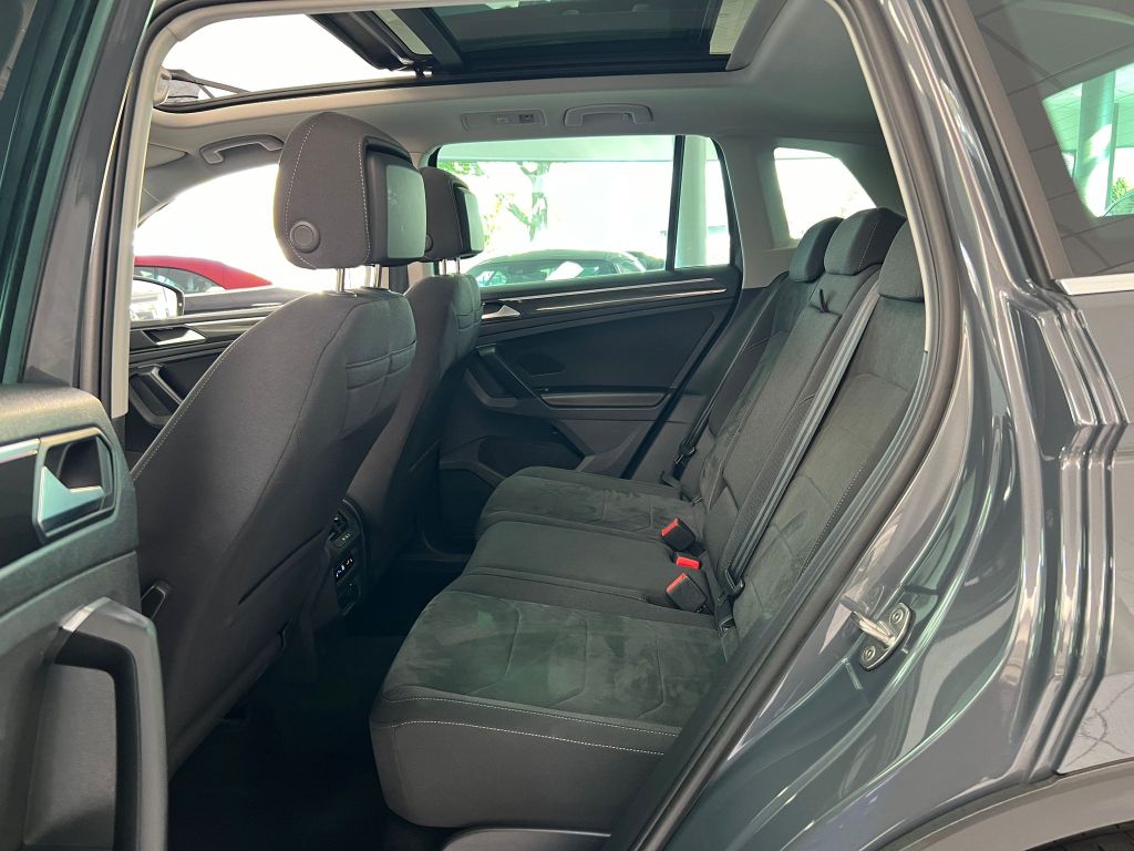 Volkswagen Tiguan 2.0 TDI Elegance PANO*TOTW*ACC*MATRIX*KAM