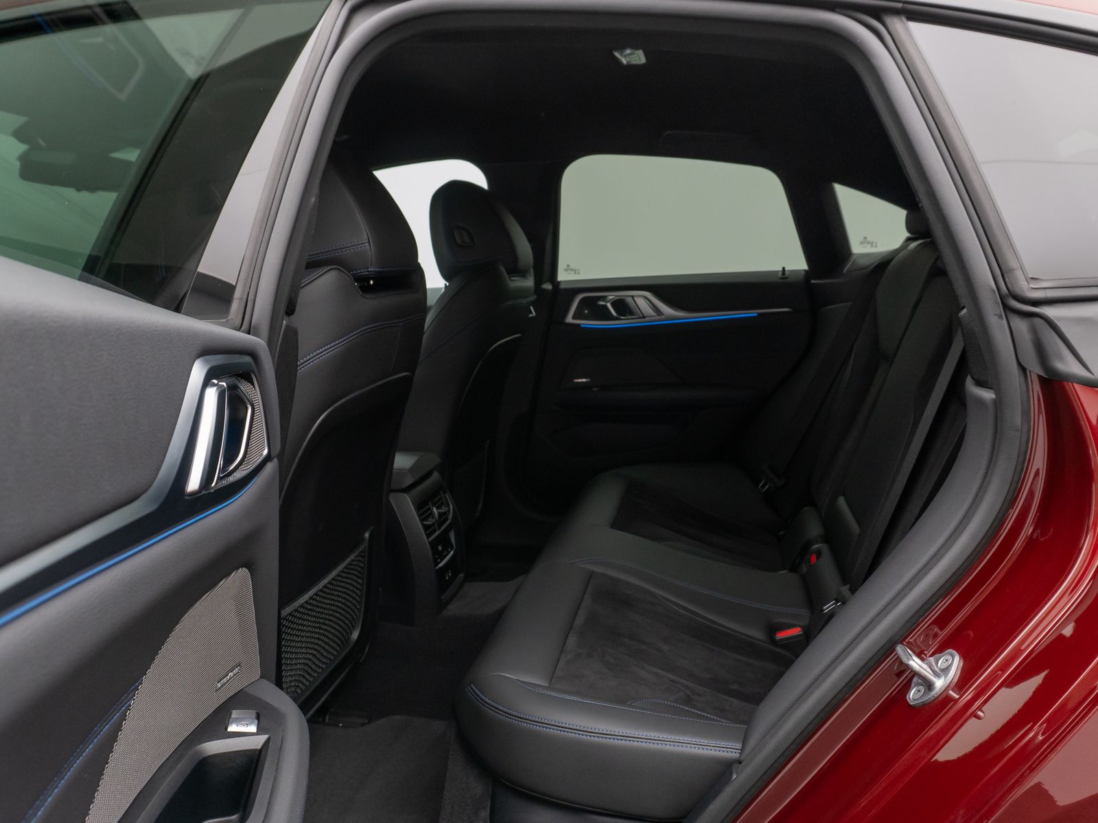Fahrzeugabbildung BMW i4 eD40 M Sport 360°DAB H/K Komfort Alarm 19Zoll