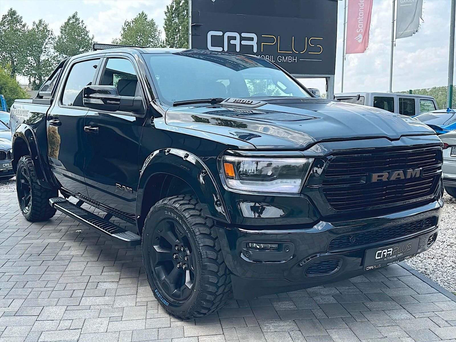 Fahrzeugabbildung Dodge RAM 5.7 V8 HEMI LARAMIE Night 4x4 eTorq  Tesla