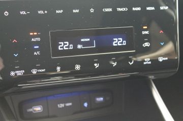 Fahrzeugabbildung Hyundai Tucson Trend 2WD 230 PS Hybrid Assistenzpaket