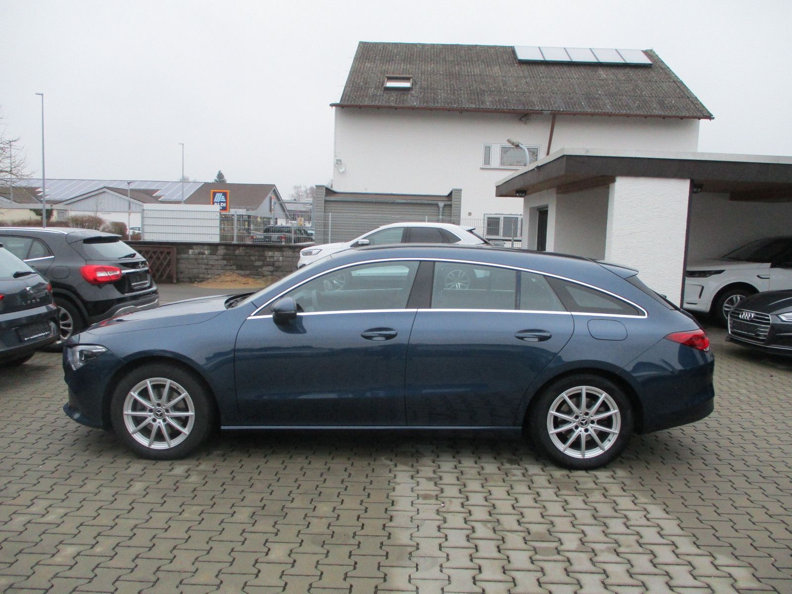 MERCEDES-BENZ CLA 200 d Shooting NAVI SITZH PDC TEMPOM LED