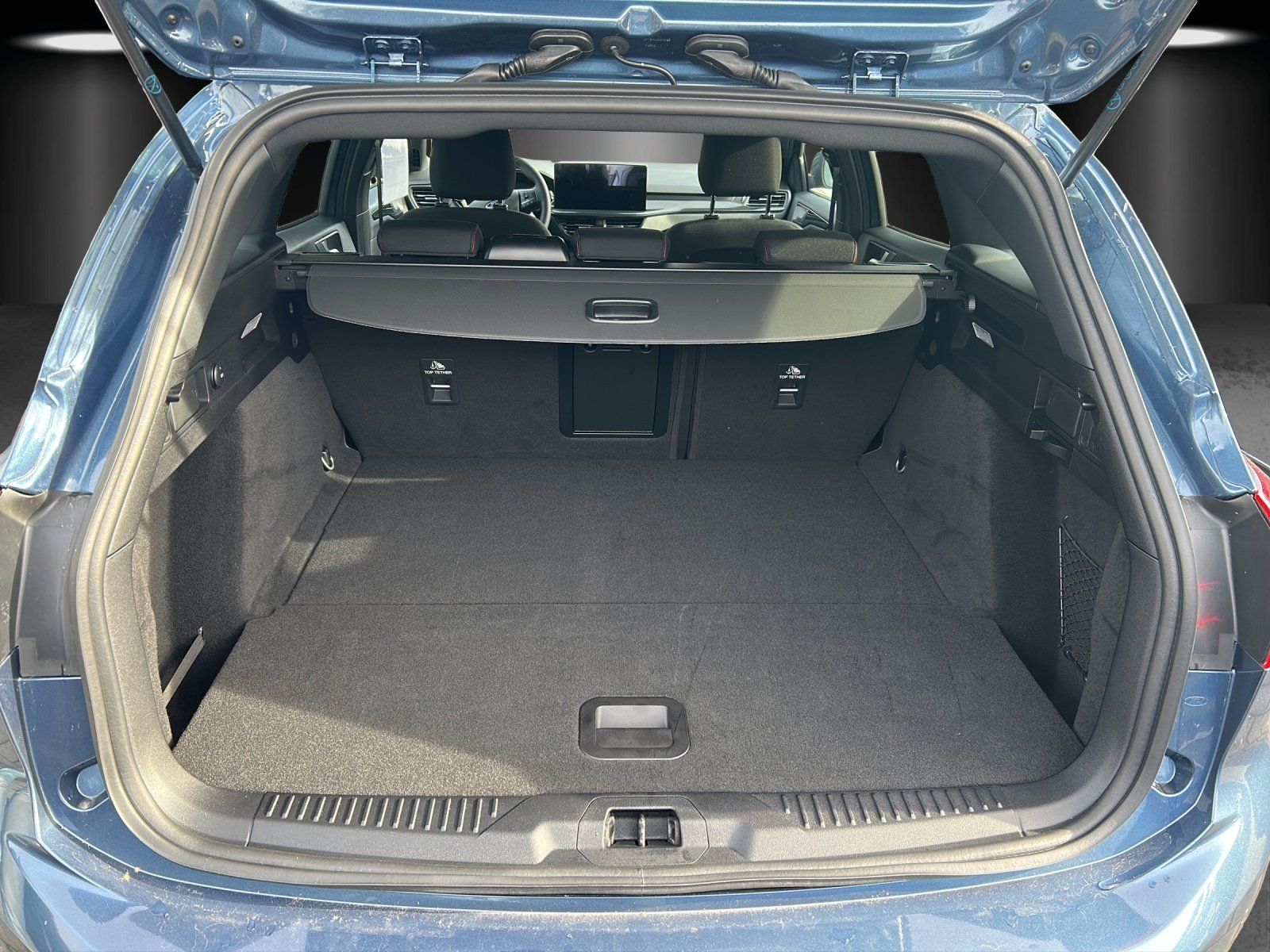 Fahrzeugabbildung Ford Focus 1.0 ST-Line X Aut./LED/ACC/AHK/KAMERA/NAVI