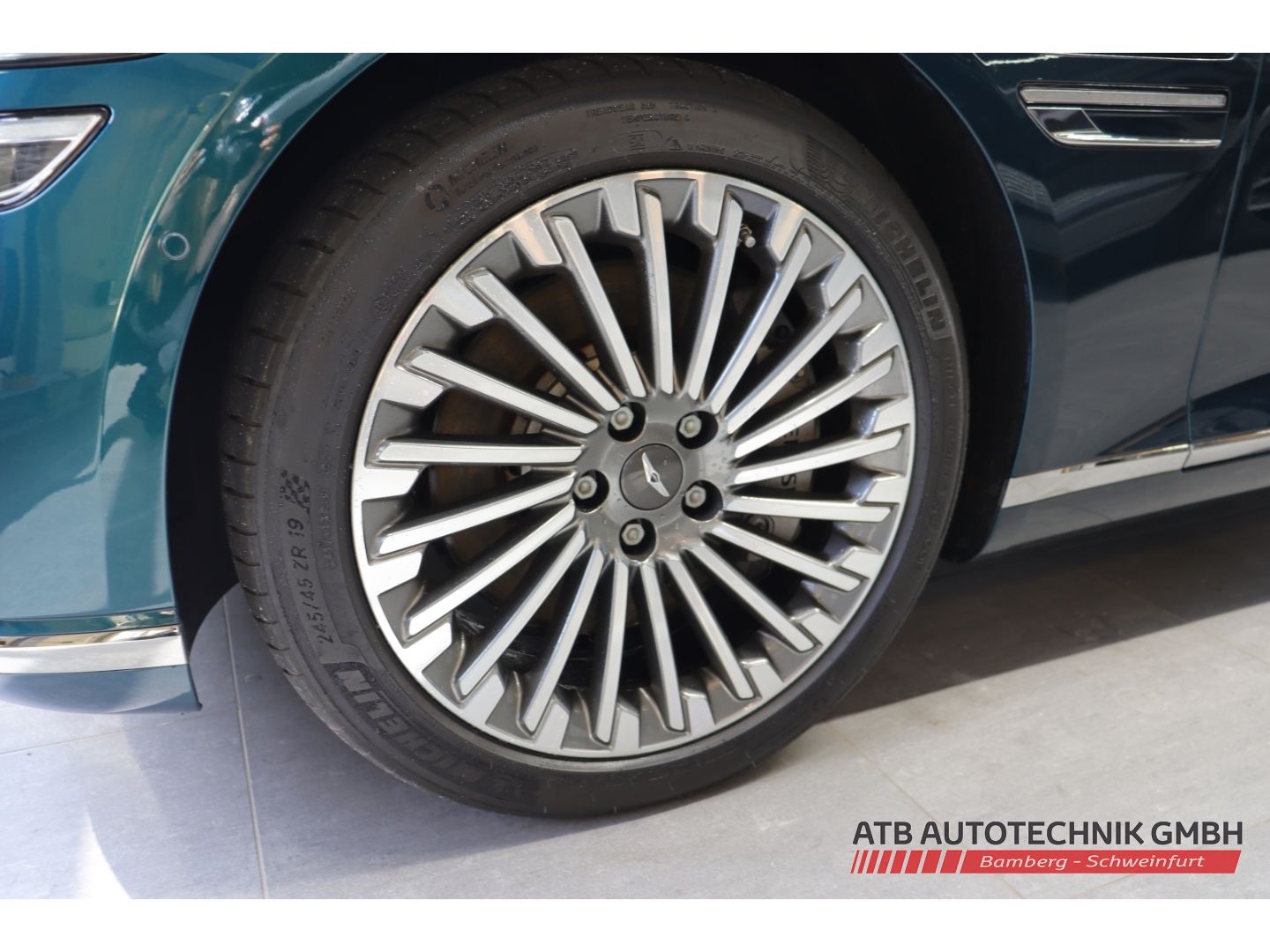 Fahrzeugabbildung Genesis Electrified G80 Luxury 4WD 87,2 kWh 98,3% SOH HU